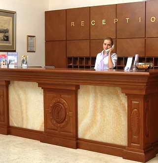 Стойка регистрации Гостиницы Одессы Континенталь