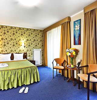 Улучшенный номер гостиницы Гранд Марин в Одессе