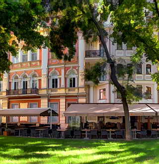 Недорогая гостиница около Оперного театра в Одессе