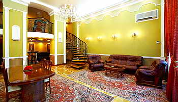 Londonskaya Hotel Presidential apartment