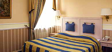 ODESSA HOTELS RESERVATION SERVICE De-Lux-Apartments in Mozart Hotel